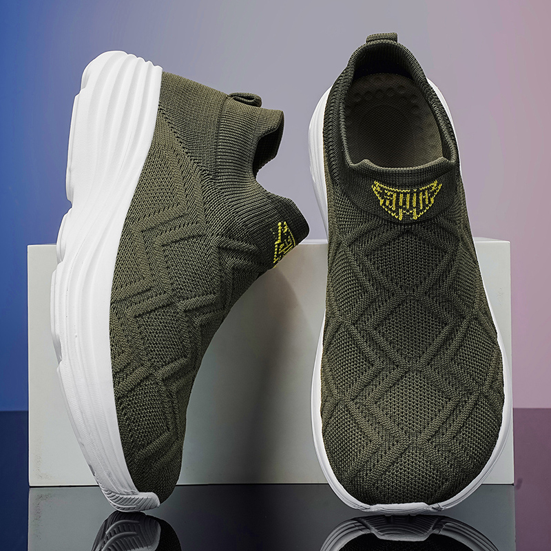 أحذية رجالية واسعة جدًا، مصممة - مراجعة Sneaker Box وسعره