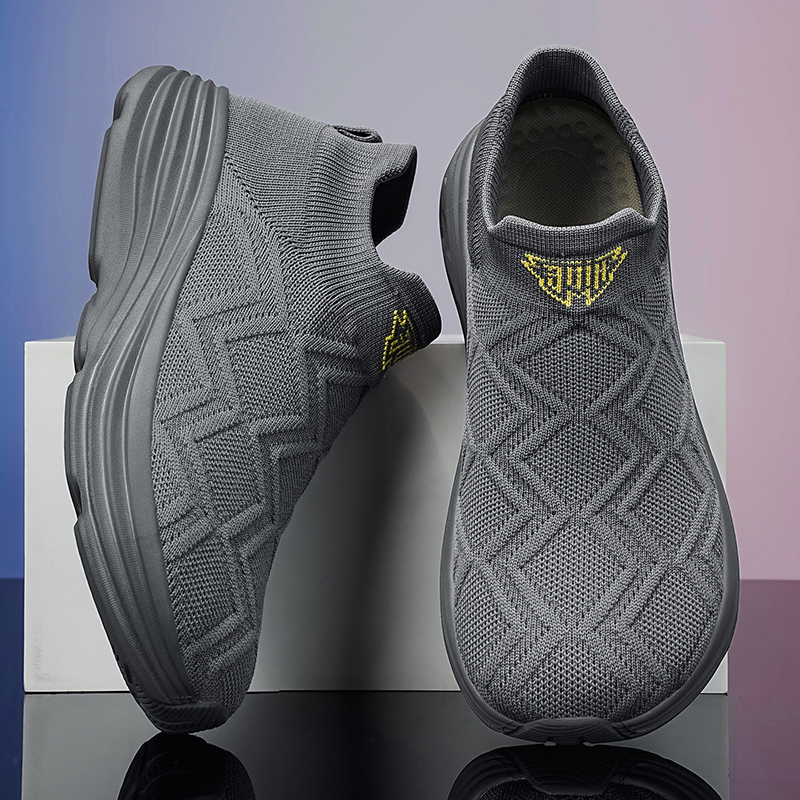 أحذية رجالية واسعة جدًا، مصممة - مراجعة Sneaker Box وسعره